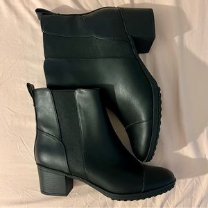 Ciani Bernini Black chunky heel boots